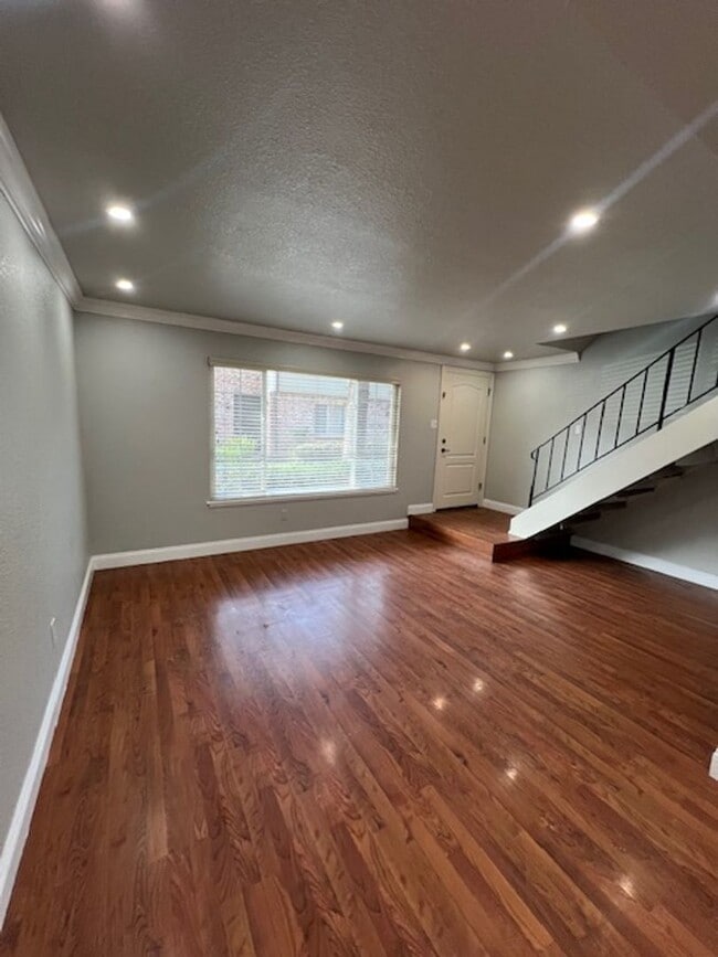 Photo - Beautiful 3 Bedroom and 1.5 Bathroom Condo $2,195.00 Available Now Unit 4