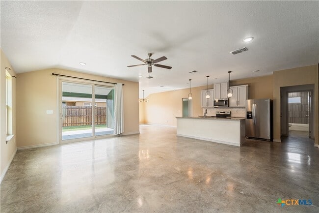 Photo - 742 Freedom Cir