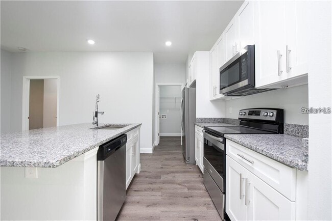 Photo - 574 Geraldine Dr