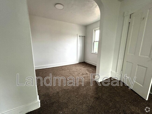 Building Photo - 617 9th St Rental