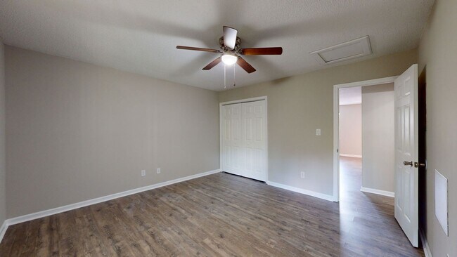 Photo - Caldwell Court Apartments