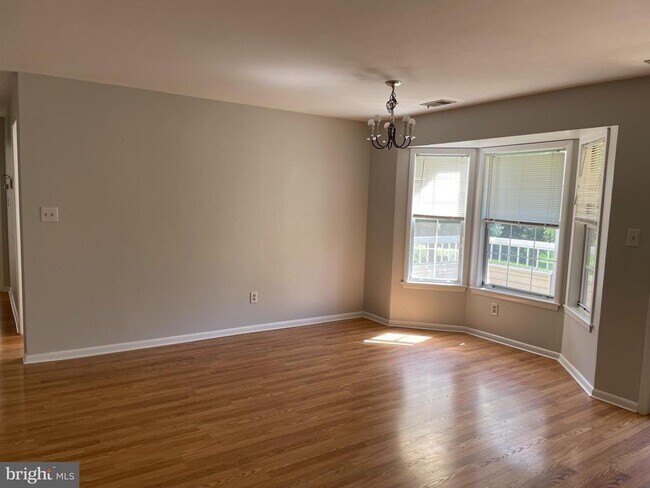 205 Salem Ct Unit 6