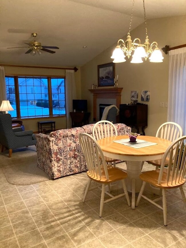 Photo - 4 Bedroom Twin Home