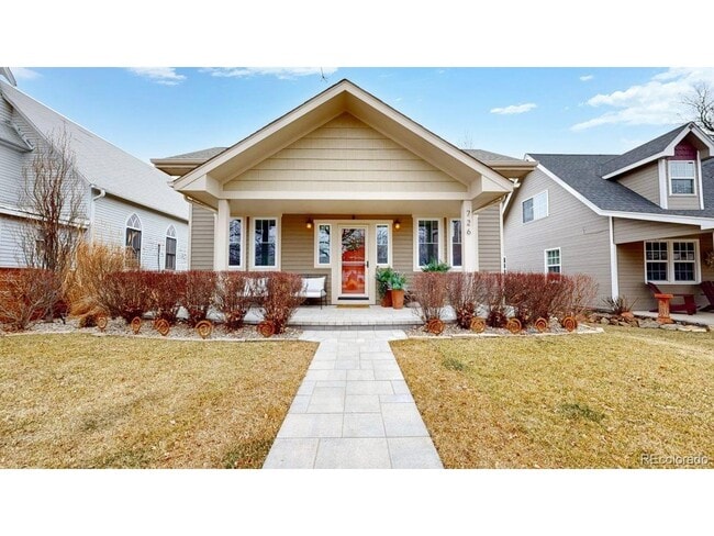 Building Photo - 726 N 6th St