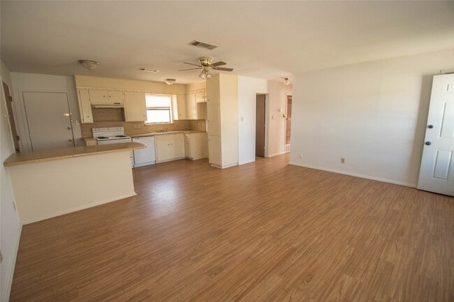 Photo - 712 N Keith St