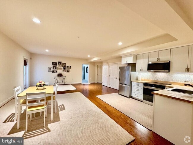 Building Photo - 13805 Leaman Farm Rd Rental