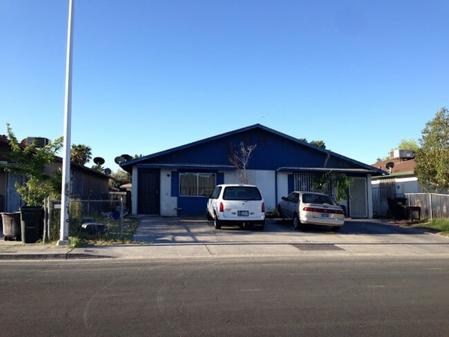 Building Photo - Spacious Single-Family Home Available in East Las Vegas