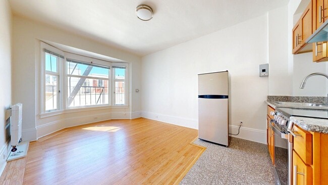 Photo - 1060 Bush St