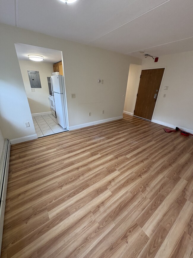 Building Photo - 400 Massachusetts Ave Unit 35