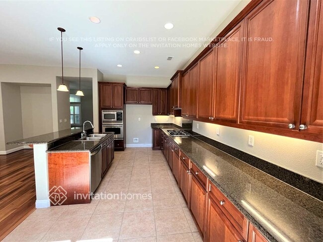 Photo - 1118 Lawrence Ln