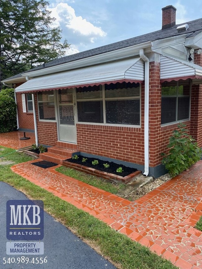 Photo - 2-Possibly 3 Bedroom completly remodeled h...