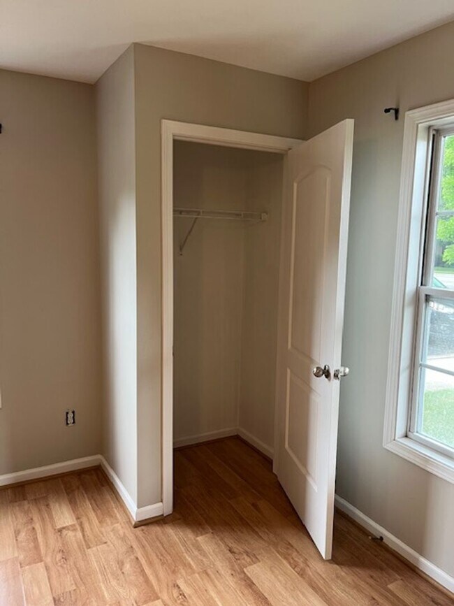 Photo - Spacious 2 Bed, 2.5 Bath Townhome in Peaceful Southwest Bloomington