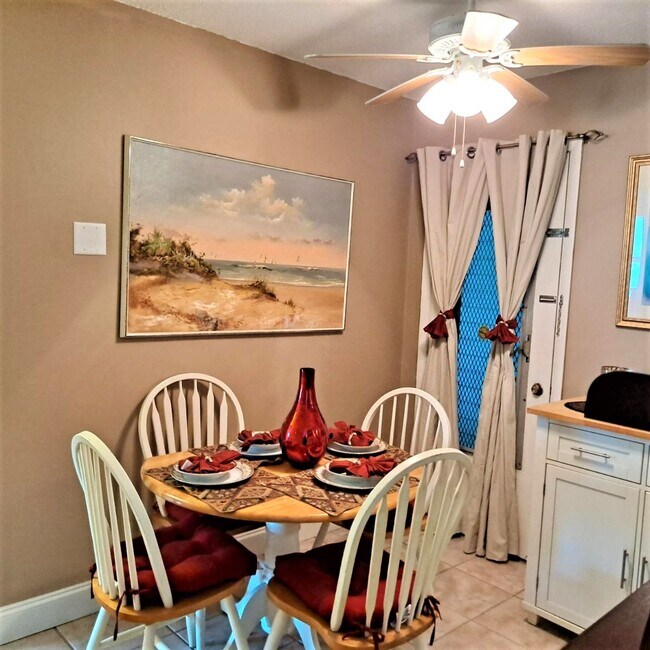 Dining Area - 351 Taylor Ave Unit E9
