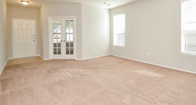 Photo - 1411 S Maple Dr