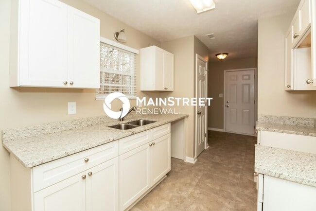 3 Bedroom Pet-Friendly Home in Atlanta, GA with Main Street Renewal