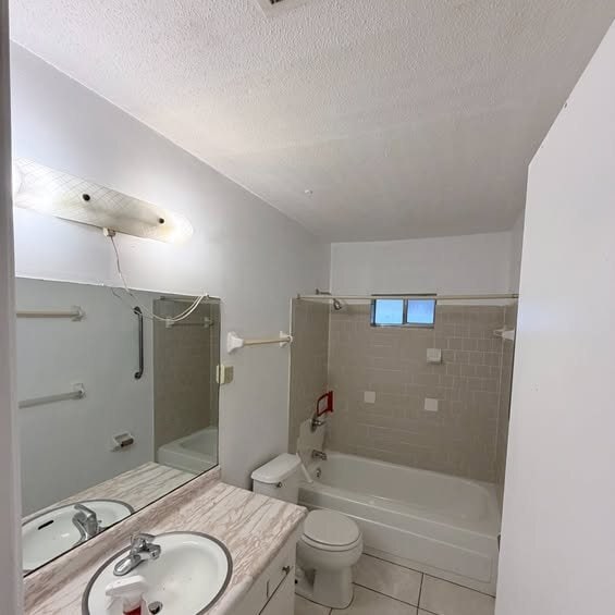 538 Royce St Unit 7A