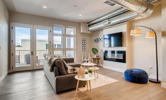 Photo - 3198 Blake St Unit 405b