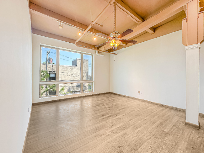 Building Photo - 3554 Sepviva St Rental