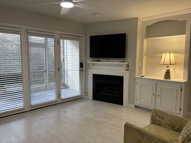 Photo - 2730 Brownsboro Rd Unit 140