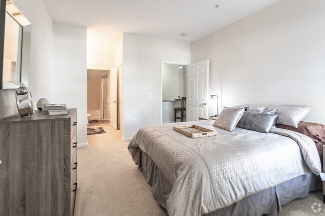 2BR,2BA,-1170SF, The Baltic