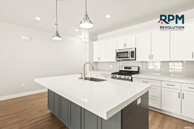 Photo - Charming 3-Bedroom Haven with 2 Baths and ...