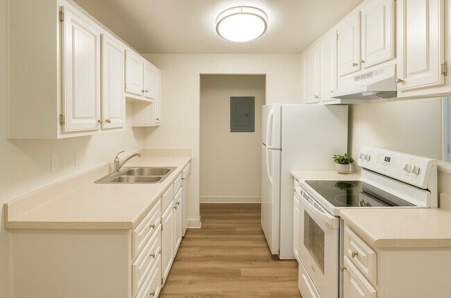 Emerald Pointe