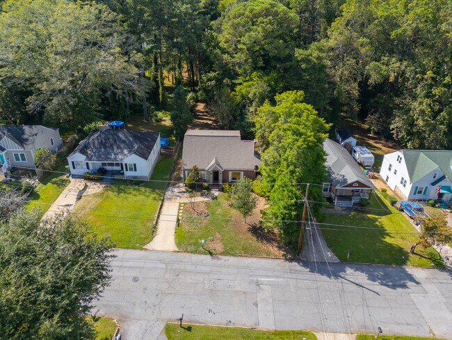 Photo - 1261 Eastridge Rd SW