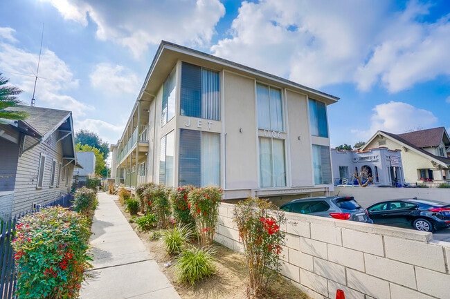 POV - 1106 Leighton Ave (B)