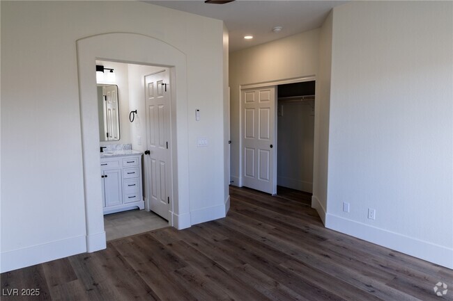 Building Photo - 1100 Warm Canyon Way Rental