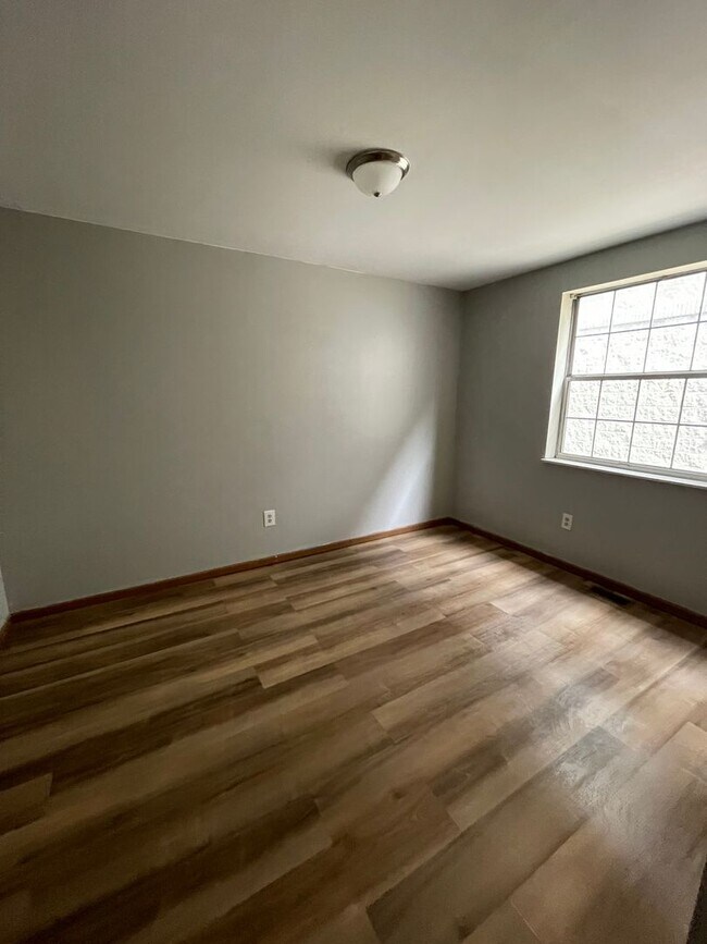 Photo - 2163 Indianola Ave Unit 2163 A