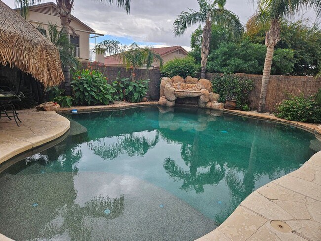 16833 W Bradford Way