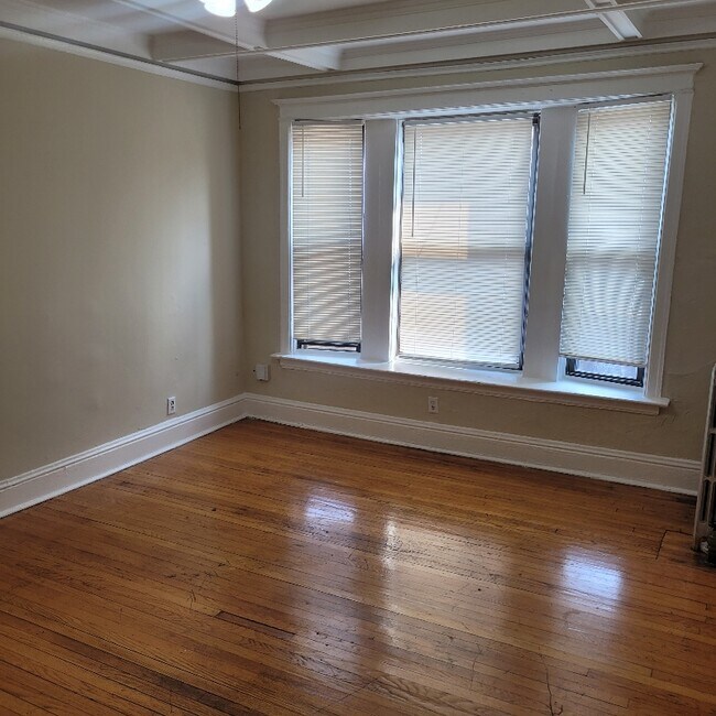 Photo - 4319 S Michigan Ave Unidad 3