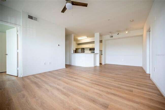 Photo - 5554 Metrowest Blvd Unit 4-211