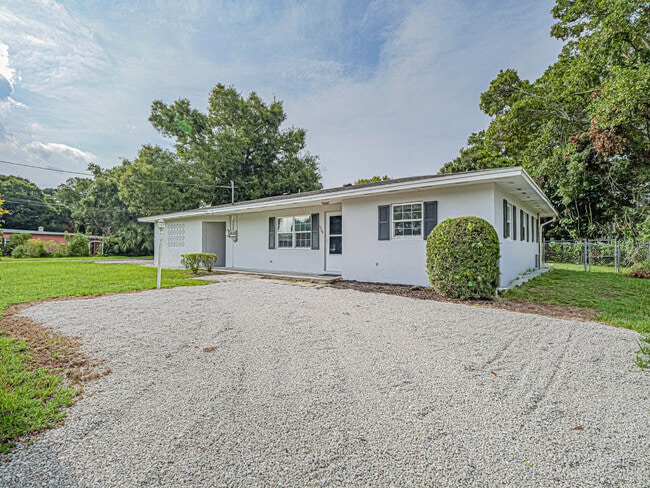 Building Photo - 2075 37th Ave