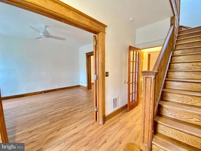 Photo - 140 Bryant St NW