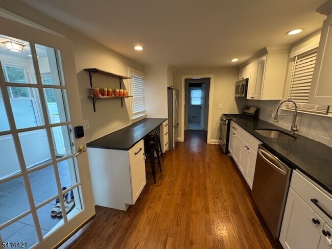 Photo - 389 South St