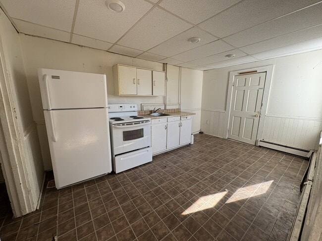 Photo - 184 Duke St W Unit 184