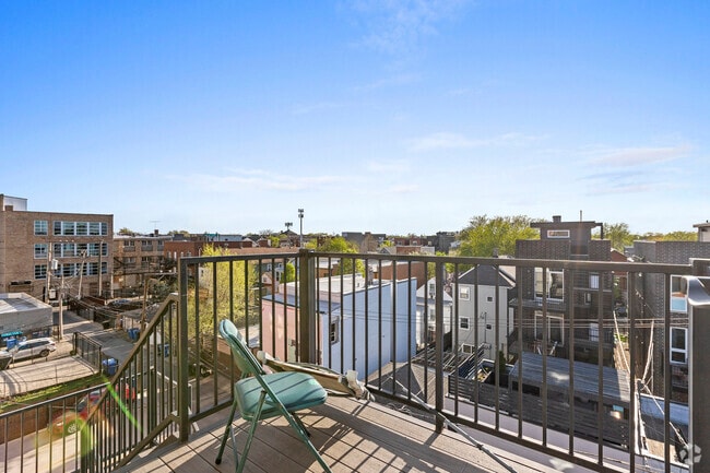 Building Photo - 1636 N Western Ave Unit 3 Rental