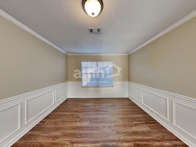 Photo - 1813 Tulip Petal Rd