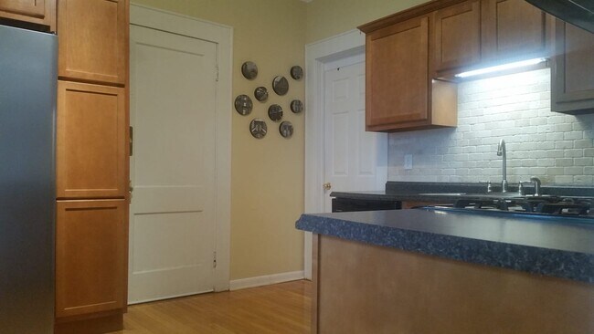 Photo - 1033 Westcott St