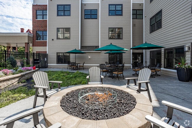 Court Yard - The Residences at 279 North