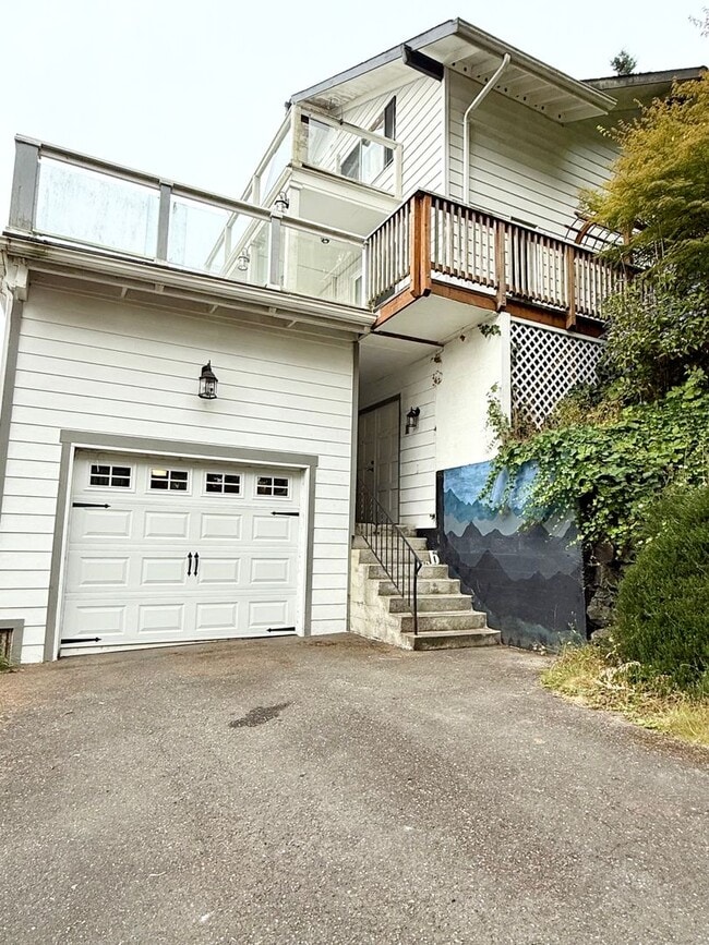 Building Photo - 1327 Jacobsen Blvd Unit B Rental