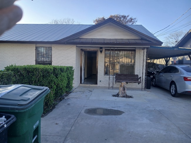 Photo - 2623 Dahlgreen Ave