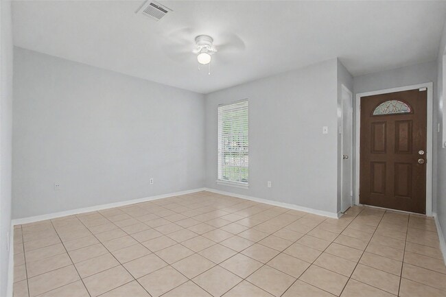 Photo - 7410 Sawmill Trail
