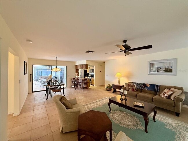 Photo - 2460 W Marion Ave