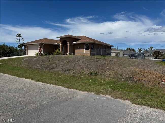 Building Photo - 3800 20th St W