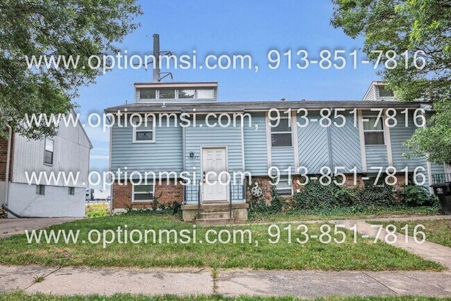 **Spacious 2-Bedroom Duplex in a Cul-de-Sac!**