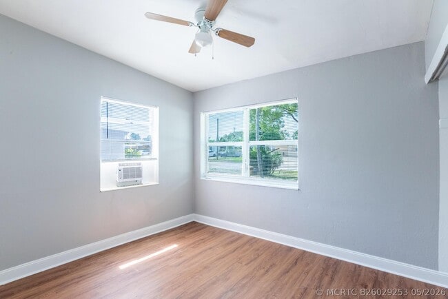 Building Photo - 191 Tulip Tree Dr