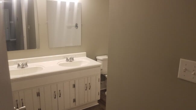 Photo - 4 Bedroom 2 bath Home in Valdosta, GA