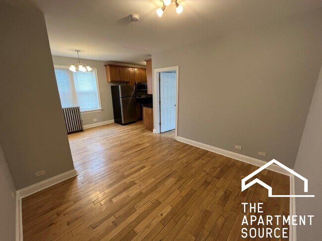 Photo - 4548 W George St Unit 2